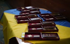У Житомирі передали державні нагороди рідним полеглих Захисників