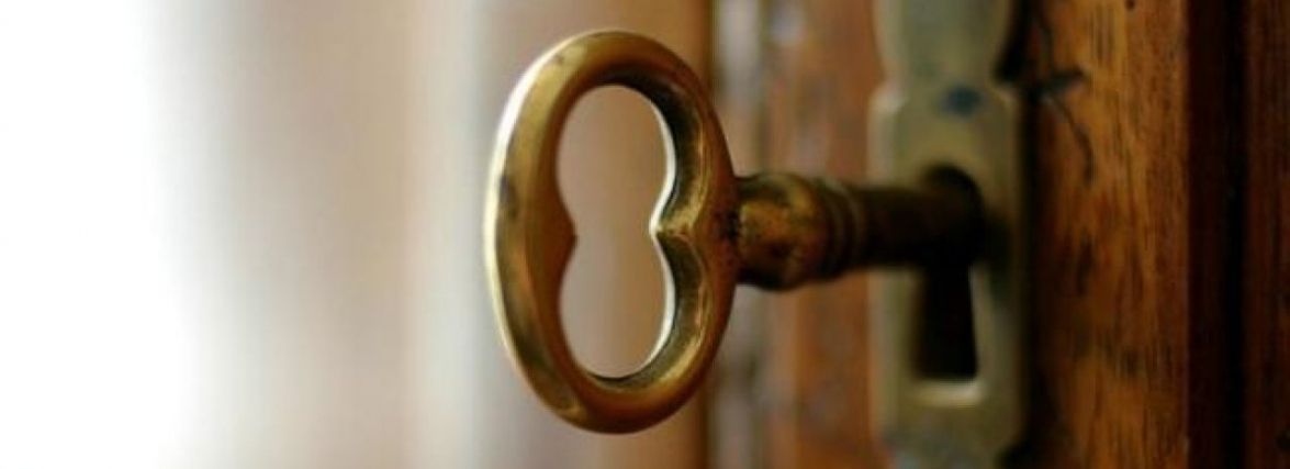 Рятувальників двічі долучали, щоб відчинити двері для допомоги хворим літнім людям