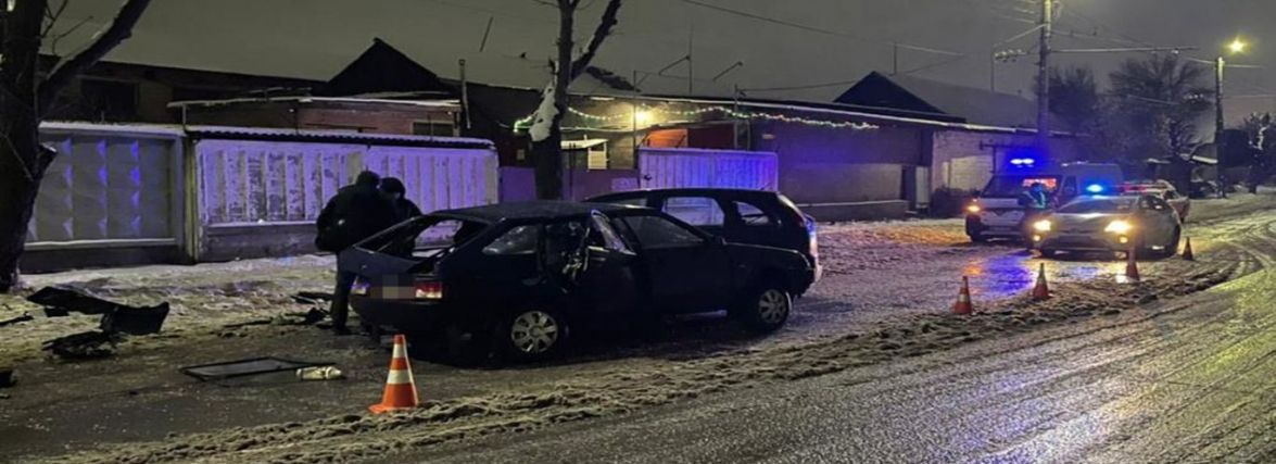 У Житомирі на вул. Гонти зіткнулись два автомобілі: травмовано троє людей