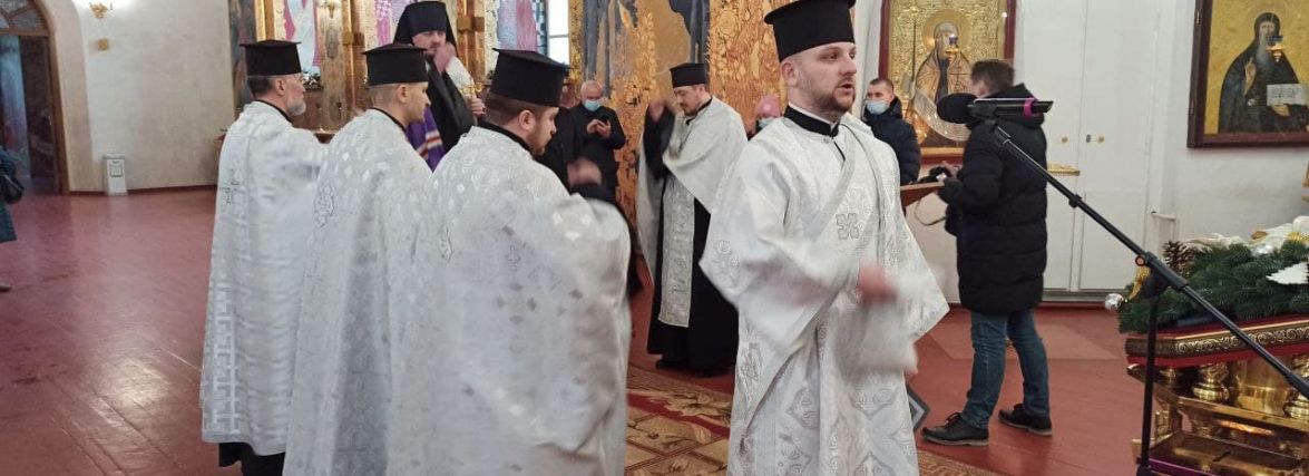 У Михайлівському соборі помолилися за Україну. Фоторепортаж