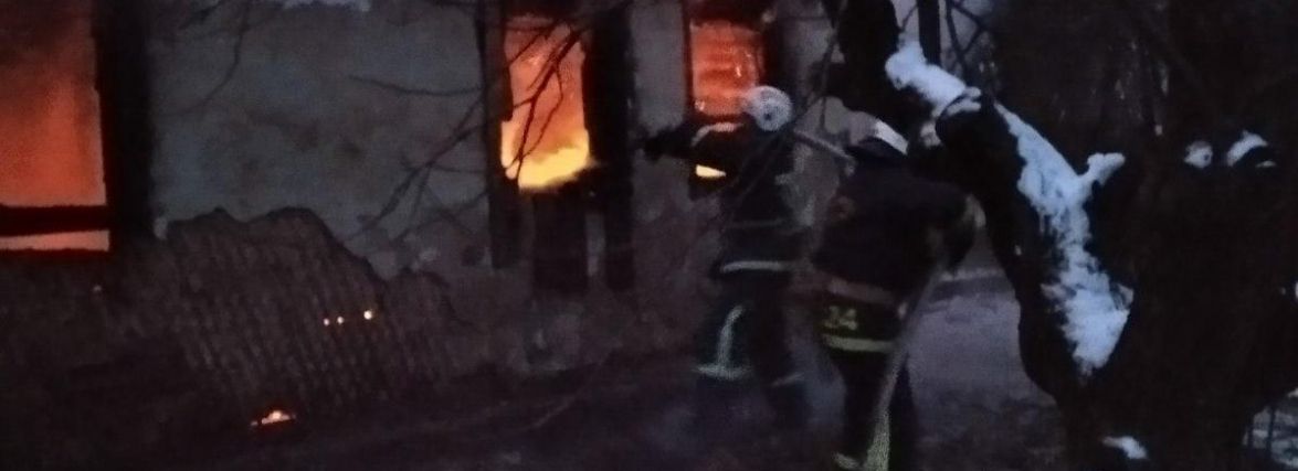 У селі Княжин на Чуднівщині через несправну піч загорівся будинок: загинув господар