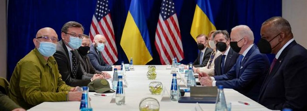 Байден пообіцяв Кулебі перемогу України у війні з РФ
