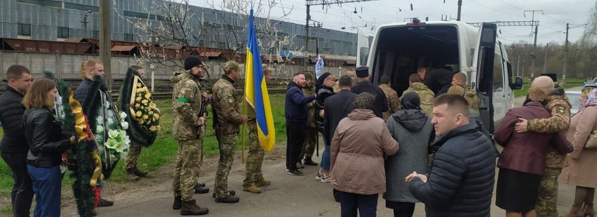 У Коростені попрощалися з загиблим захисником Русланом Таргонським