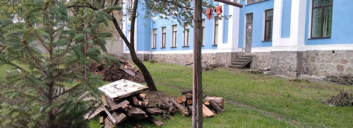 На внутрішньому дворику краєзнавчого музею впорядкують відкриту для відвідувачів рекреаційну зону
