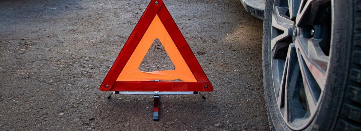 На Коростенщині після зіткнення автомобіля з деревом травми отримали троє людей