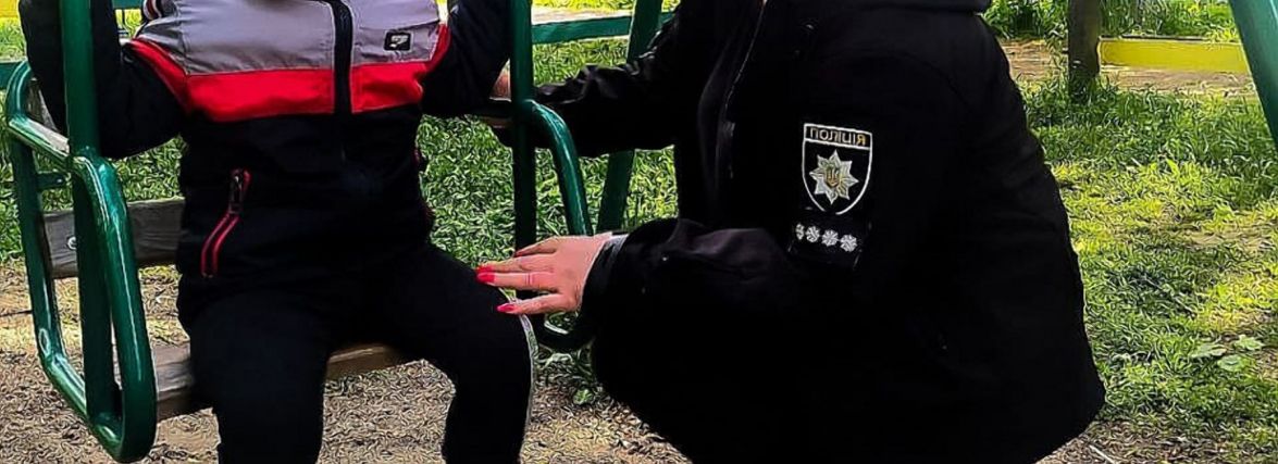 У Лугинах повернули мамі виявленого на вулиці 3-річного малюка