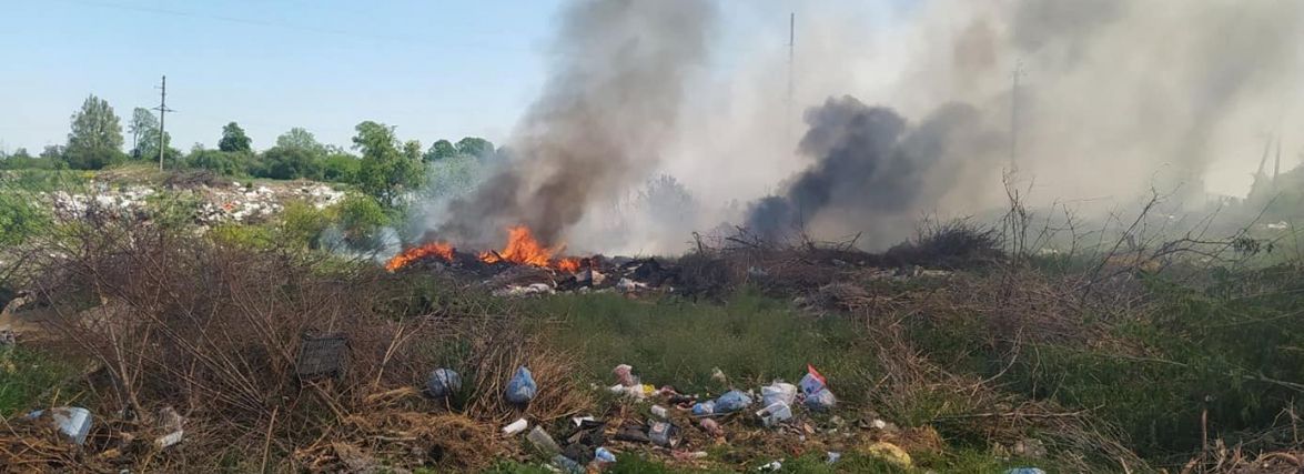 Горіли приватні будинки, господарчі будівлі і сміття: на Житомирщині за добу зафіксували 8 пожеж