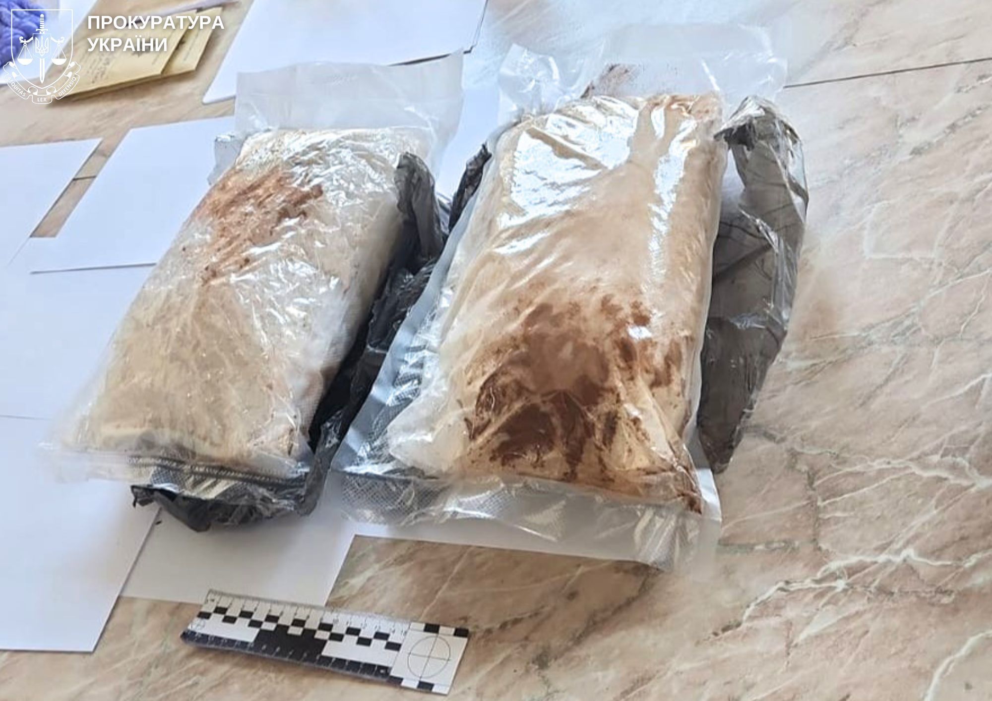 Перевозив психотропи на понад 4,8 млн грн: правоохоронцю з Києва повідомили про підозру