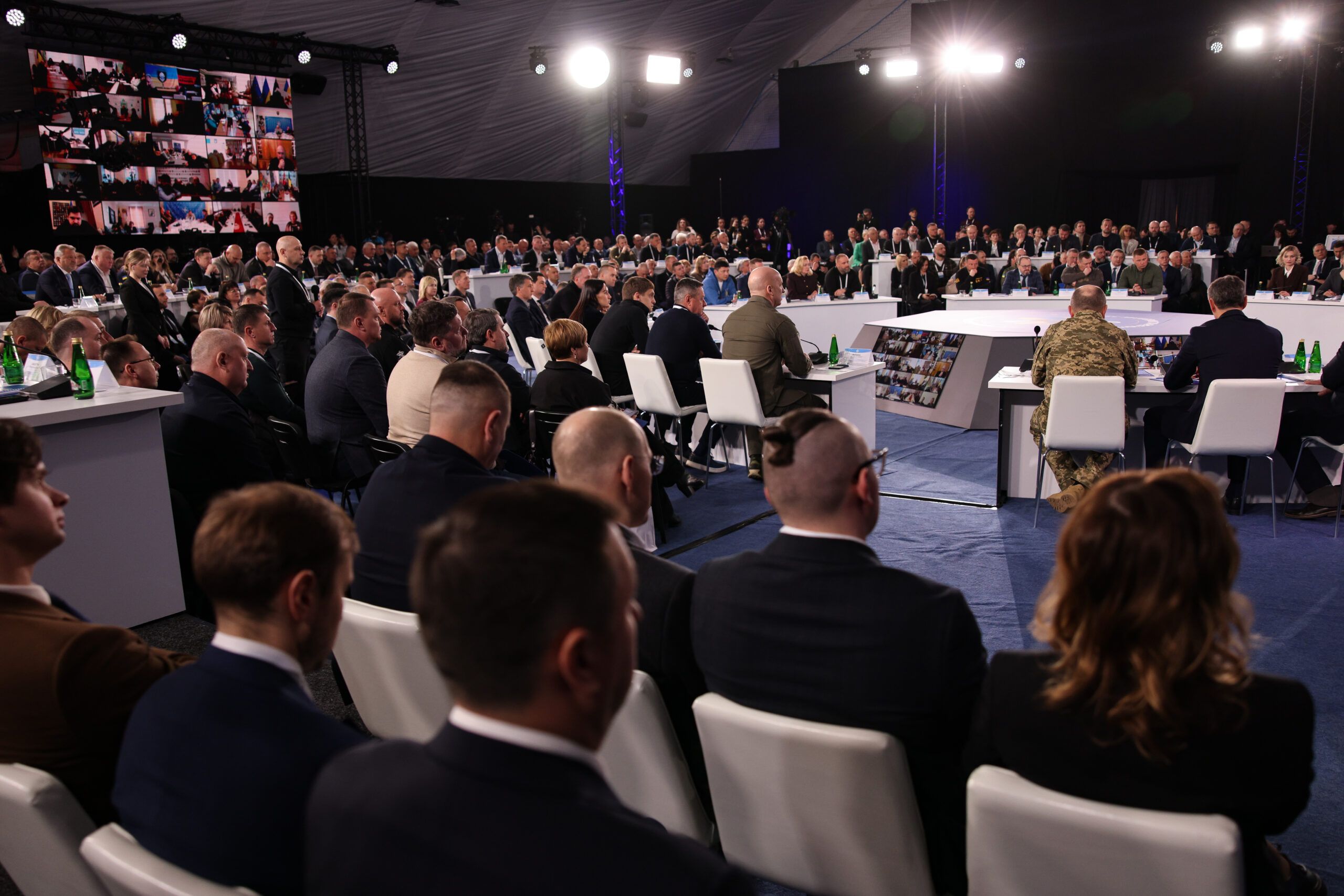 Указом Президента України в Конгресі місцевих та регіональних влад створено Палату регіональних молодіжних Конгресів