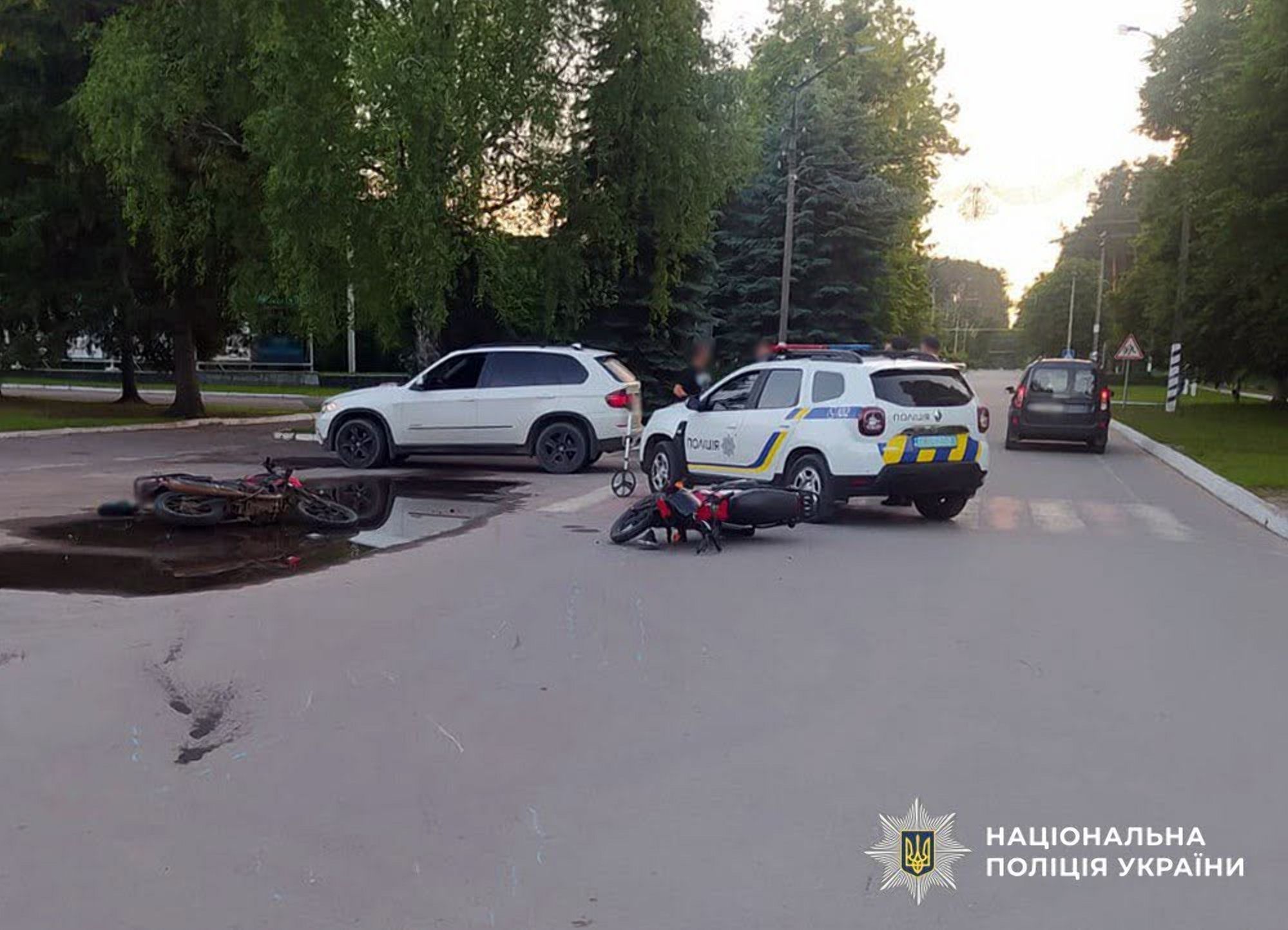 На Коростенщині поліцейські встановлюють обставини кількох ДТП за участі неповнолітніх мотоциклістів