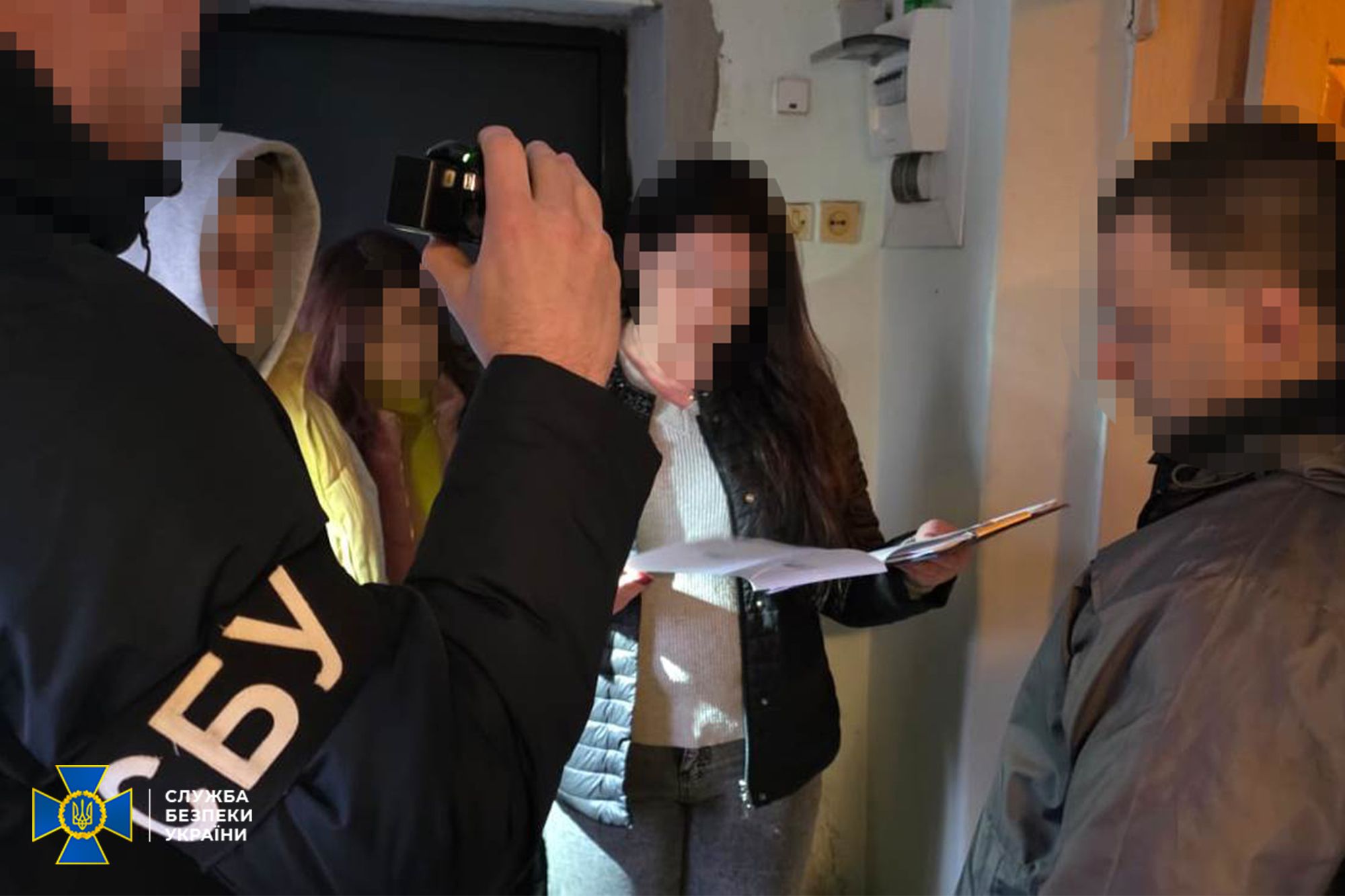 На Житомирщині СБУ викрила двох проросійських агітаторів: один із них закликав «мочити» ЗСУ ФАБ-ами, інший заперечував звірства рашистів у Бучі та бажав їм «миру і добра»