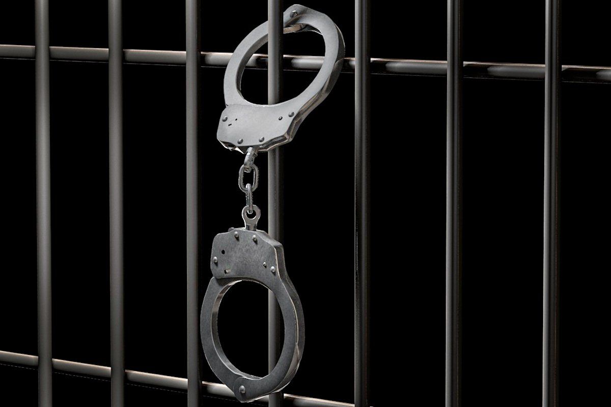 Бердичівлянка отримала 6 років 3 місяці ув'язнення за спробу передачі метадону до колонії
