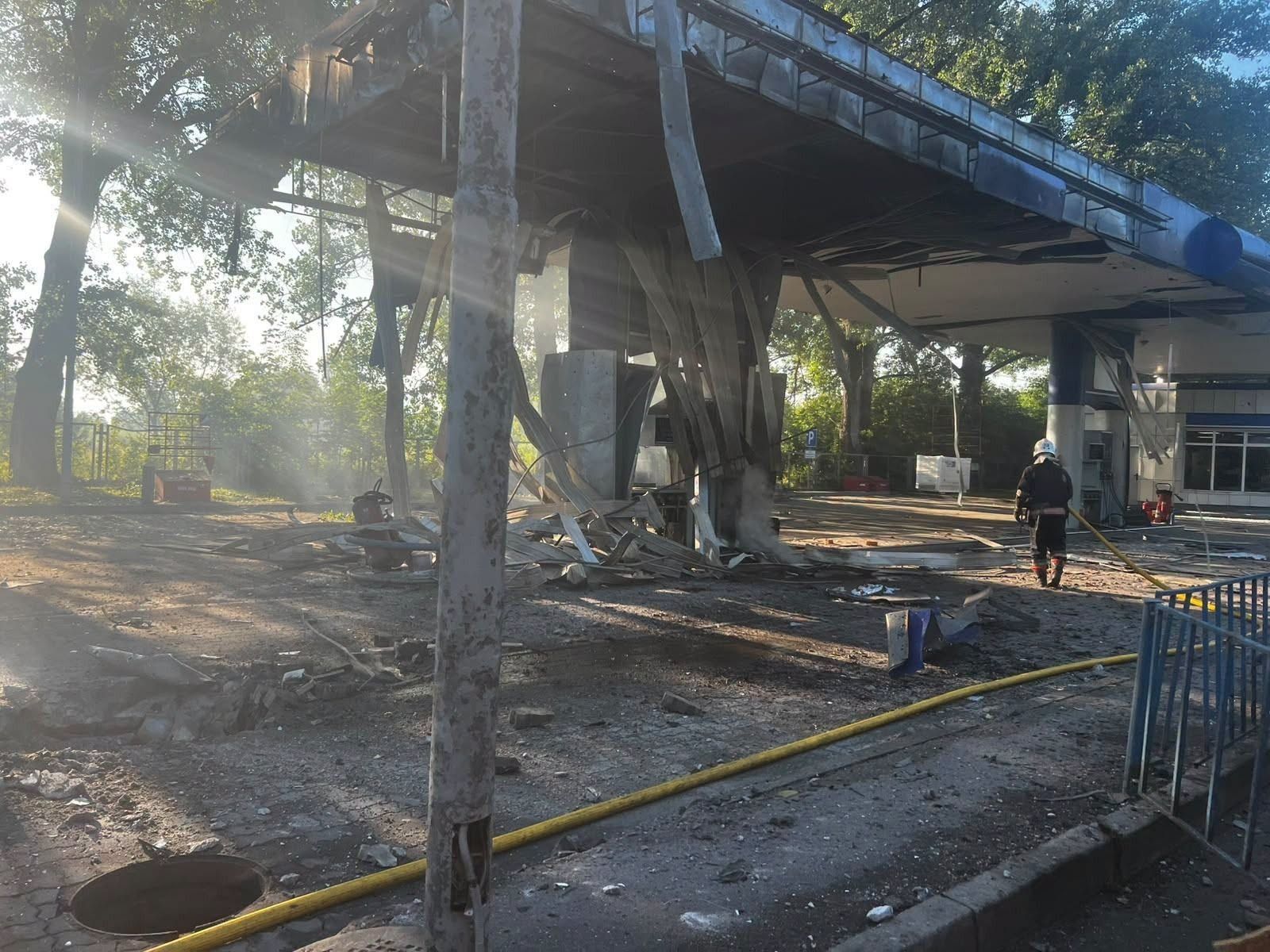 Після ворожого удару по АЗС у Малинській громаді є двоє постраждалих