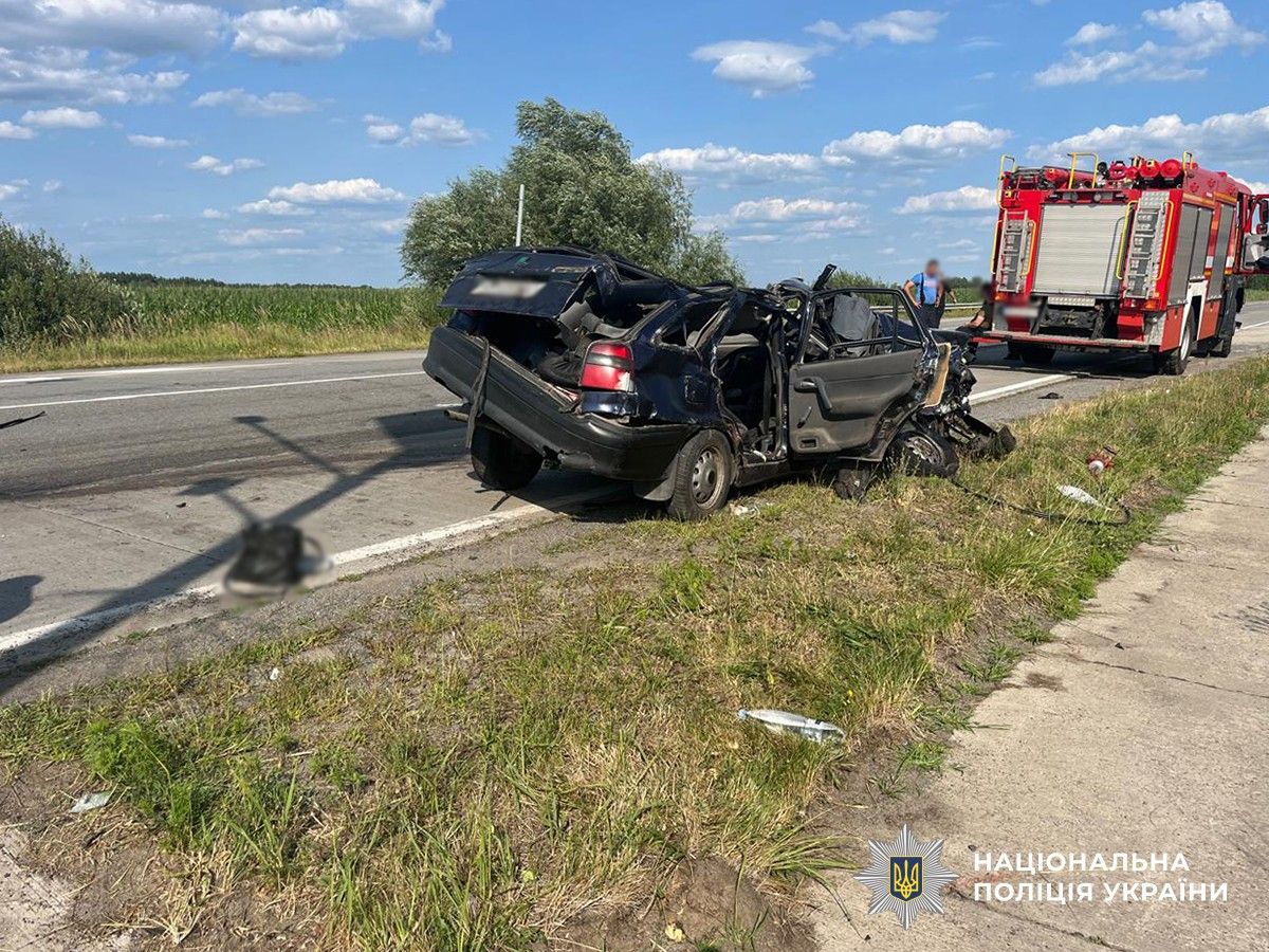У ДТП у Коростенському районі загинув водій легковика і його пасажирка