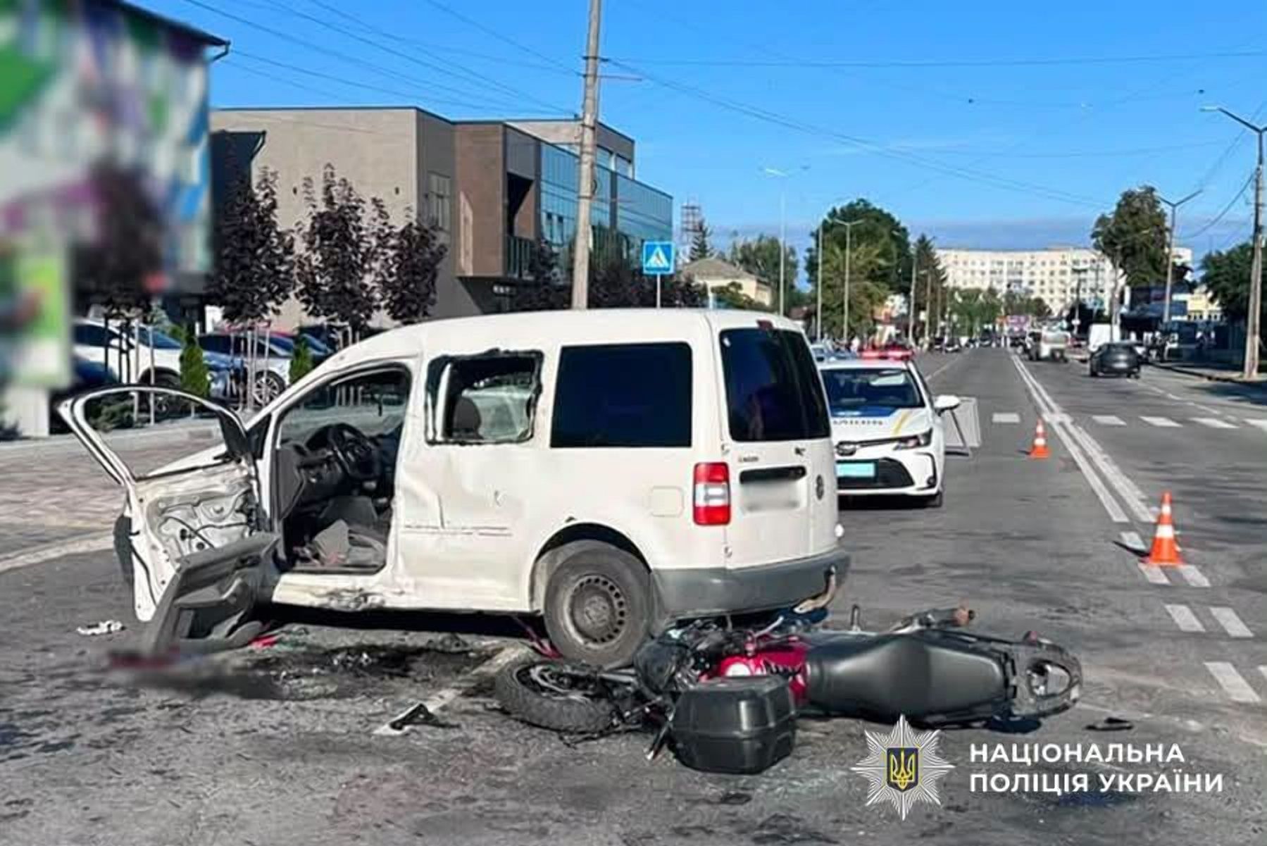 У Звягелі зіткнулися мотоцикл і авто: керманич двоколісника загинув, водійка автомобіля - в лікарні