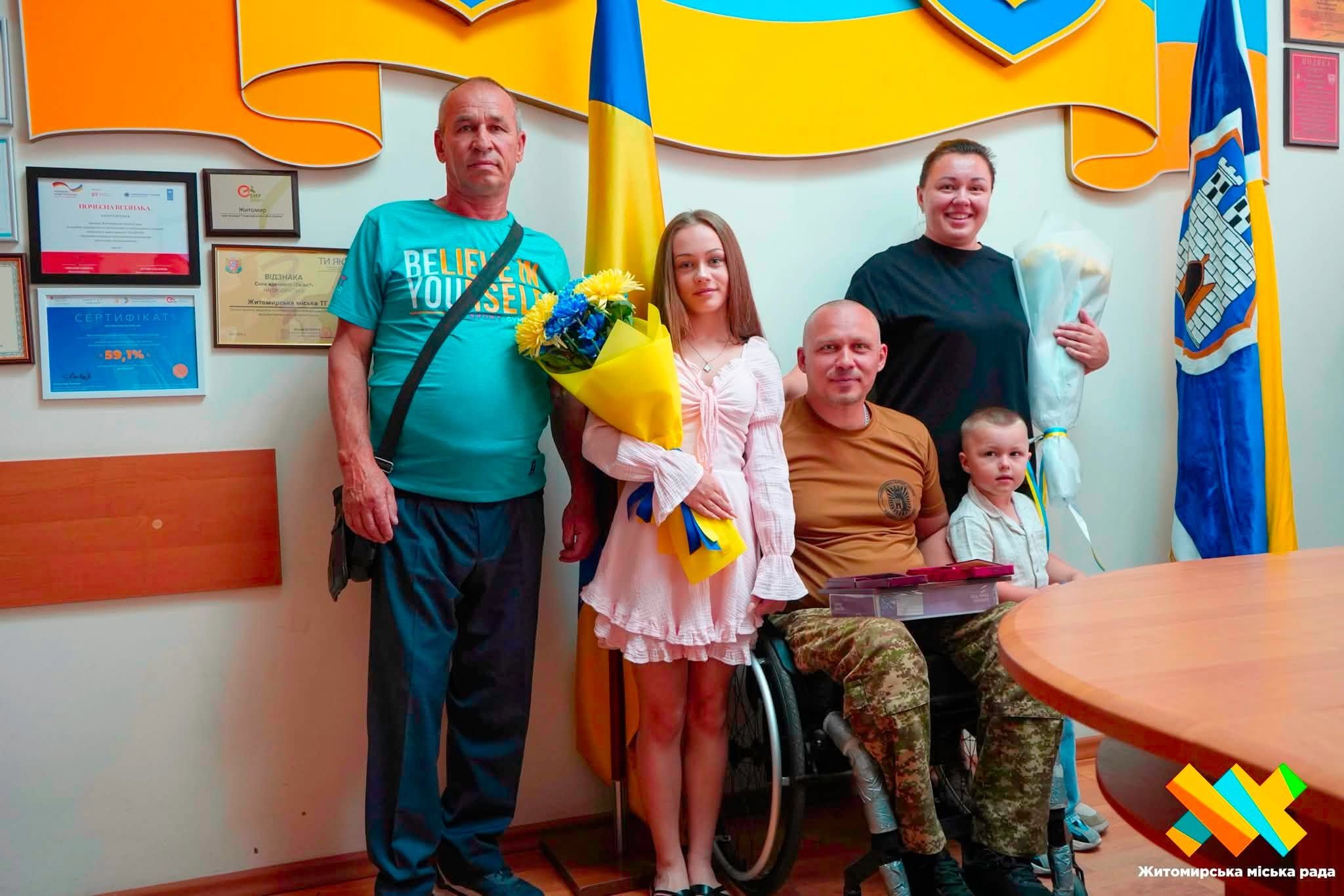 У День Незалежності України житомирянину, лейтенанту Національної гвардії України Івану Кондратюку, вручили три військові нагороди