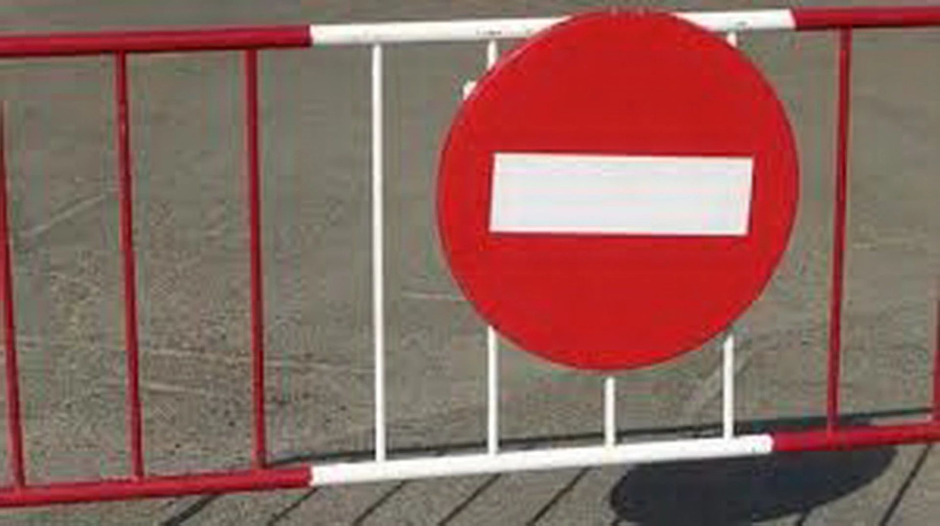 До уваги водіїв: у денний  перекрито рух транспорту по вул. Героїв Базару від проспекту Миру до вул. Соснової