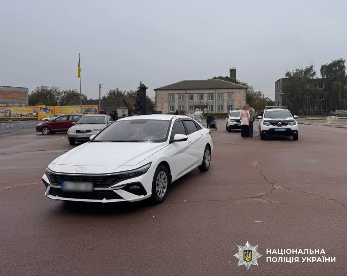 У Черняхові під колесами легковика загинув пішохід